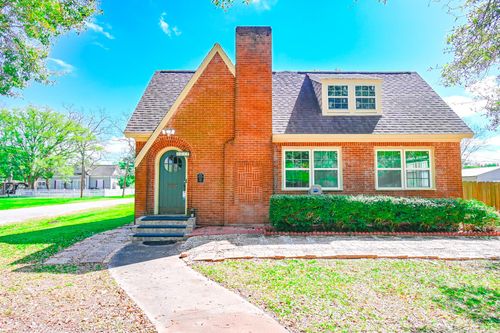 2801 Avenue I, Bay City, TX, 77414-6627 | Card Image