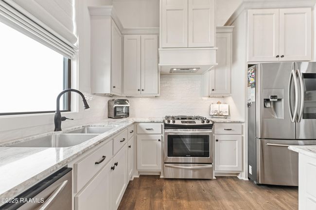 Kitchen | Image 12