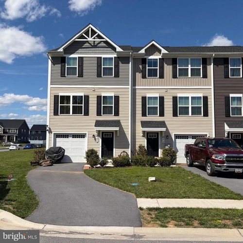 276 Rhea Dr, MARTINSBURG, WV, 25403-1747 | Card Image