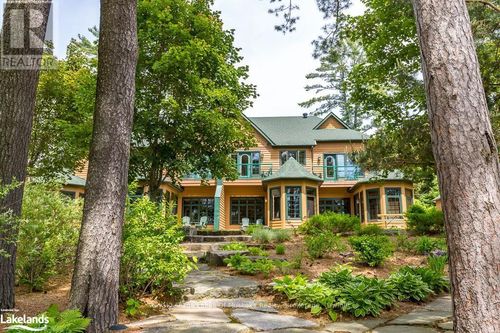 8-fxd-w-1111 Dwight Beach Road, Lake of Bays (Franklin), ON, P0A1H0 | Card Image