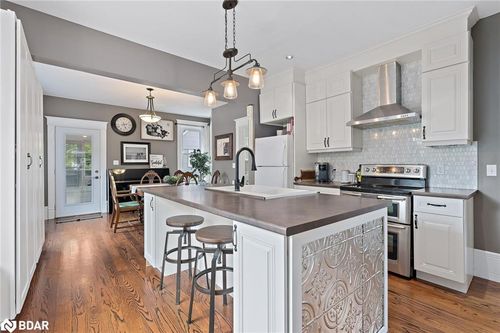 14 Verney St, Guelph, ON, N1H1N4 | Card Image