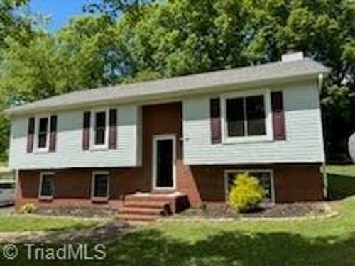 3569 Merry Ridge Rd, Tobaccoville, NC, 27050-9778 | Card Image