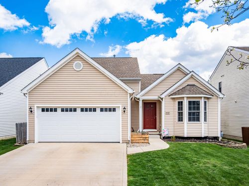 8572 Fernbrook Dr, Lewis Center, OH, 43035-8783 | Card Image