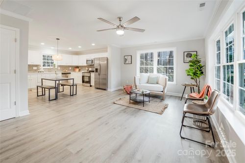62 Leisure Ln, Maggie Valley, NC, 28751-8403 | Card Image