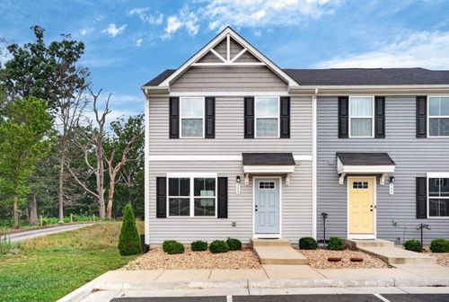 753 Carson Cir, GROTTOES, VA, 24441-2581 | Card Image