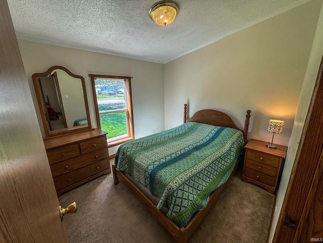 11604 Ne Wawasee Dr, House other with 6 bedrooms, 3 bathrooms and null parking in Syracuse IN | Image 17