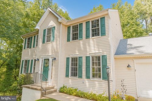 73 Village Grove Rd, FREDERICKSBURG, VA, 22406-7272 | Card Image