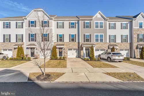 20 Kohlmyer Dr, PENNSAUKEN, NJ, 08110-1246 | Card Image