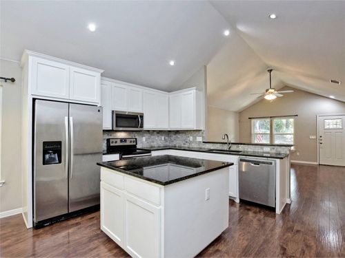 7804 Diamond Trl, Lago Vista, TX, 78645-4443 | Card Image