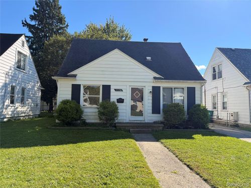 17750 Lincoln Ave, Eastpointe, MI, 48021-3092 | Card Image