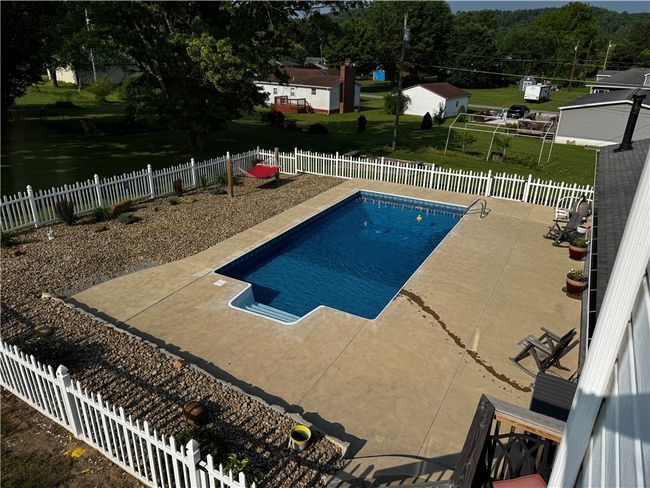 211 Stephens St, House other with 4 bedrooms, 4 bathrooms and 3 parking in Vanderbilt PA | Image 5