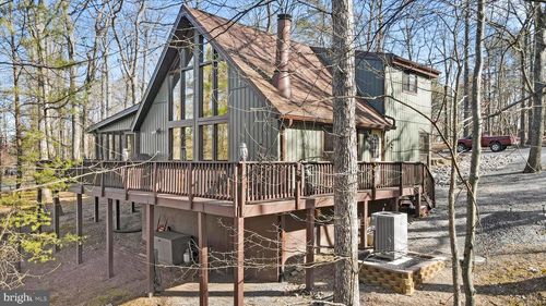 321 Clubhouse Rdg, HEDGESVILLE, WV, 25427-5355 | Card Image