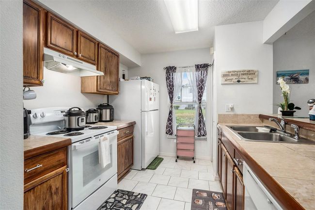 7135 Waterside Dr, Townhouse with 3 bedrooms, 3 bathrooms and null parking in TAMPA FL | Image 9