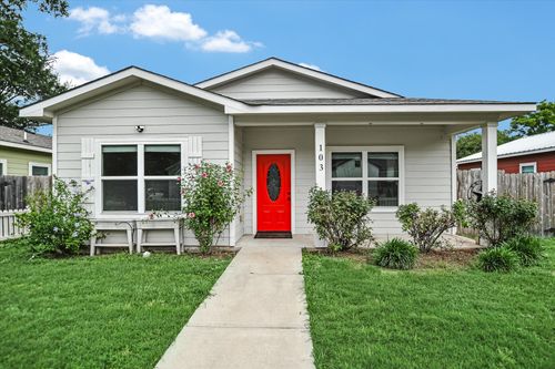 103 East Street, Smithville, TX, 78957 | Card Image