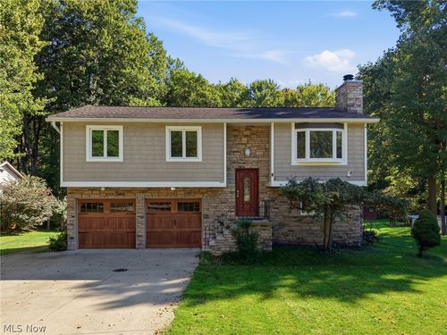 10459 Woodchuck Ct, Twinsburg, OH, 44087-1133 | Card Image
