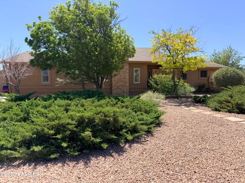 5697 Honeysuckle Rd, Prescott, AZ, 86305-3758 | Card Image