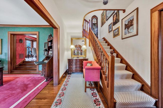 Foyer | Image 7