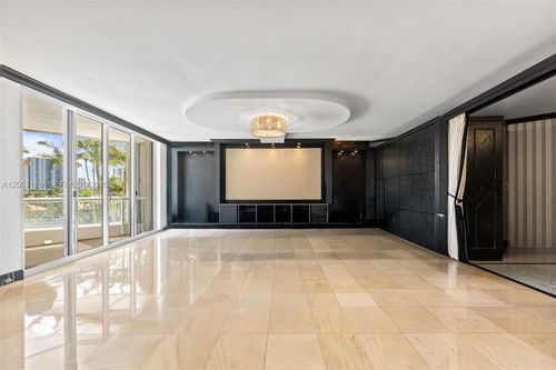 403-21050 Ne 38th Ave, Aventura, FL, 33180-4073 | Card Image