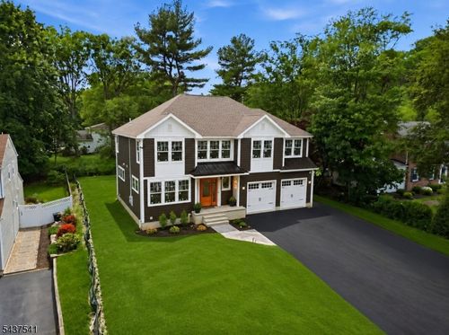 21 Valemont Way, Summit, NJ, 07901-3322 | Card Image