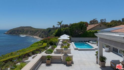 29000 Cliffside Dr, MALIBU, CA, 90265-4214 | Card Image