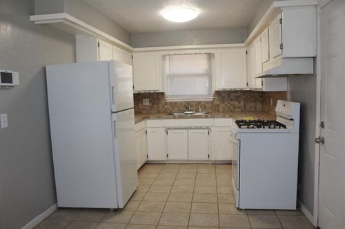 3036 Se 20th St, Oklahoma City, OK, 73115-1520 | Card Image