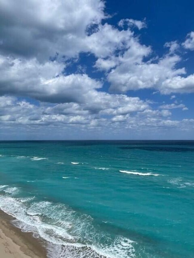 41 Uno Lago Dr, Condo with 2 bedrooms, 3 bathrooms and null parking in Juno Beach FL | Image 24