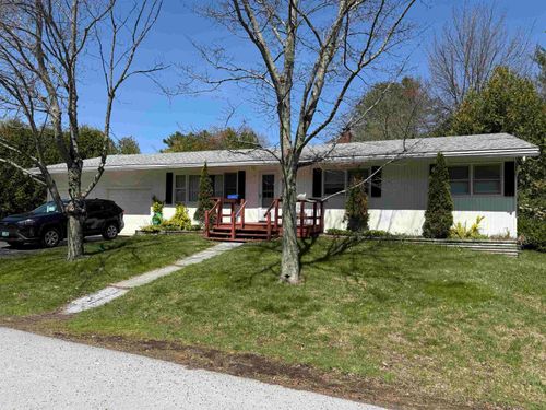 3 Jeffords St, Rutland, VT, 05701-3338 | Card Image