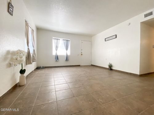 apt-14-4700 Maxwell Ave, El Paso, TX, 79904-1473 | Card Image