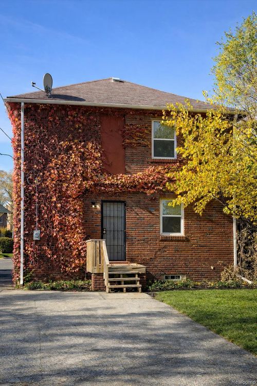 15778 Indiana St, Detroit, MI, 48238-4135 | Card Image