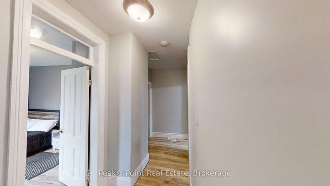 24 Queen St E, House other with 4 bedrooms, 2 bathrooms and 6 parking in Hepworth ON | Image 32