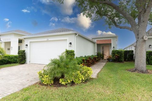 2172 Falls Mnr, Vero Beach, FL, 32967-7022 | Card Image