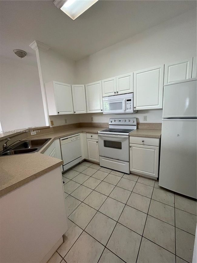 131 - 4706 Sw 160th Ave, Condo with 2 bedrooms, 2 bathrooms and null parking in Miramar FL | Image 1