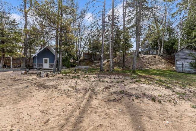 268 River Rd E, House other with 3 bedrooms, 2 bathrooms and 9 parking in Wasaga Beach ON | Image 8