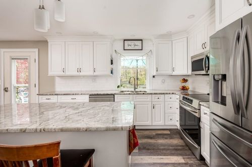 75 Chapman Dr, Rochester, NH, 03839-4490 | Card Image