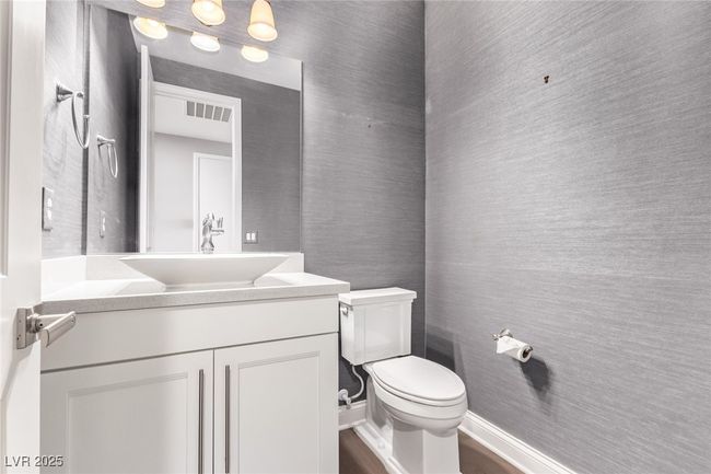 8797 Pinley Spring St, House other with 5 bedrooms, 4 bathrooms and null parking in Las Vegas NV | Image 18