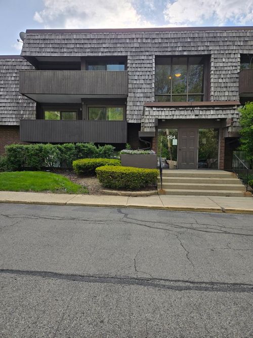 205-564 Timber Ridge Dr, Carol Stream, IL, 60188-2860 | Card Image