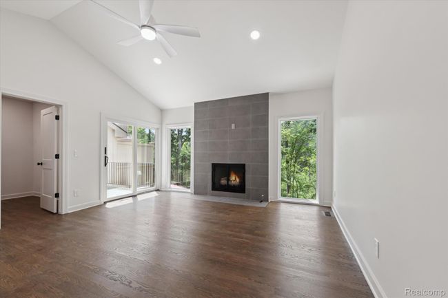 19-1105-Ivyglen-Cir-Bloomfield-Hills-MI-48304-WindowStill-29.jpg | Image 16