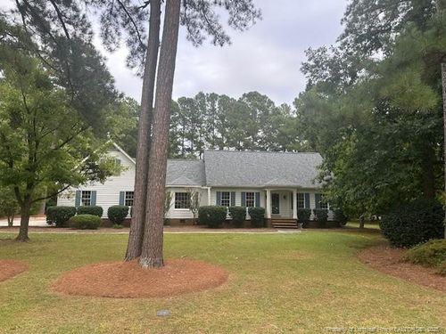 200 Londonderry Dr, Lumberton, NC, 28358-8313 | Card Image