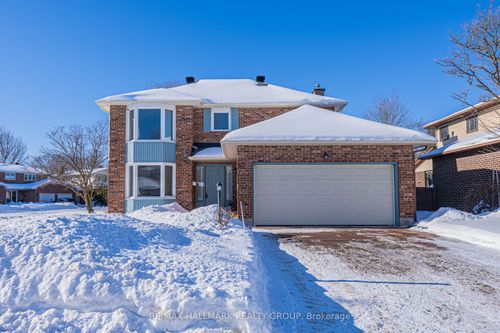 52 Thare Cres, Nepean, ON, K2J2P5 | Card Image