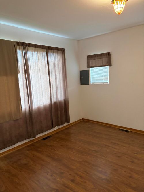 103 1st St, Barbourville, KY, 40906-1821 | Card Image