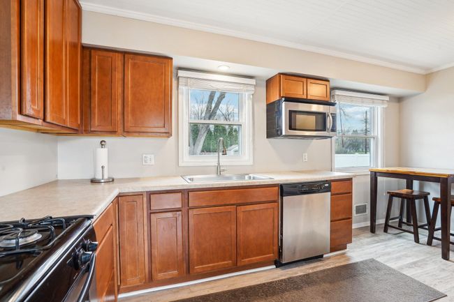13-web-or-mls-Maryland Ave-2204-013.jpg | Image 10