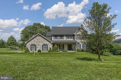 75 Autumnwood Dr, Middletown, PA, 17057-3640 | Card Image