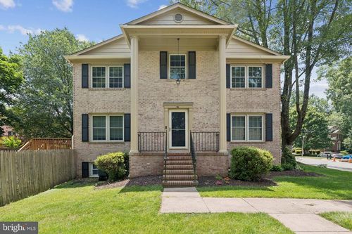 7401 Willshire Hunt Ct, Springfield, VA, 22153-1358 | Card Image