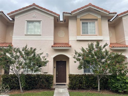 8835 S Isles Cir, Tamarac, FL, 33321-4439 | Card Image