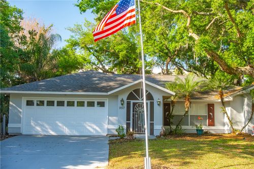 957 Franciscan Ave, SEBASTIAN, FL, 32958-6025 | Card Image