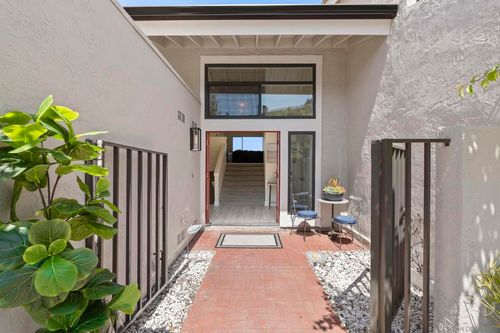6567 Caminito Catalan, La Jolla, CA, 92037 | Card Image