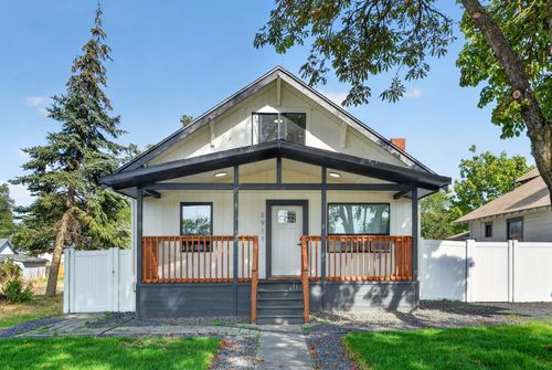 2911 E Fairview Ave, Spokane, WA, 99207-5648 | Card Image