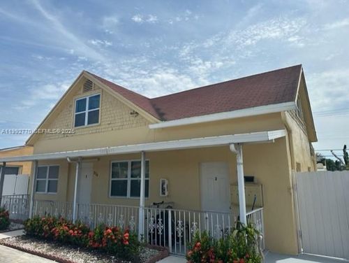 4-274 E 9th St, Hialeah, FL, 33010-4201 | Card Image