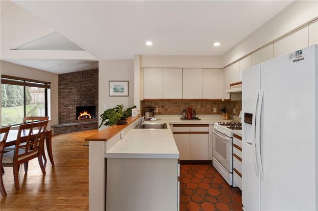 Open concept kitchen | Image 13