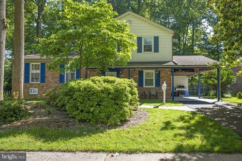 809 Woodley Dr, Rockville, MD, 20850-2033 | Card Image